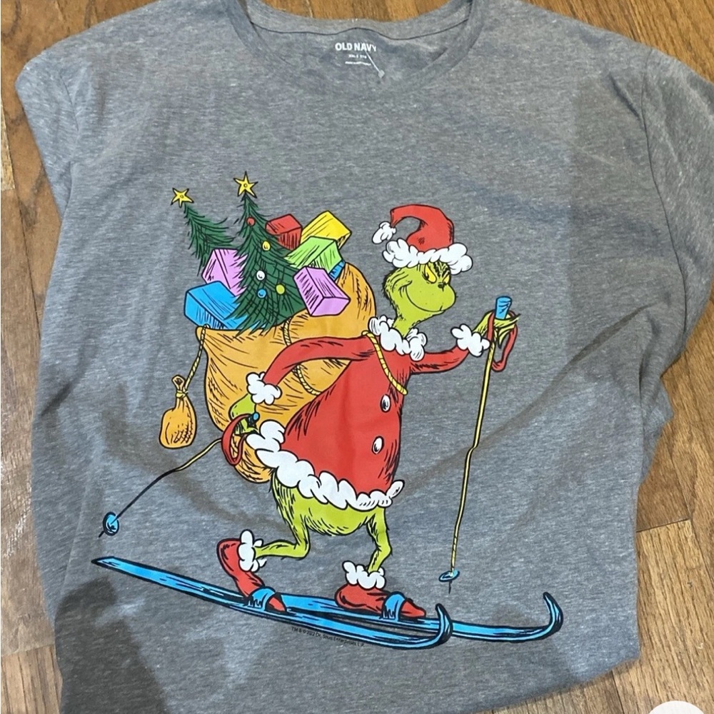 Old Navy Gray Grinch Holiday Tee